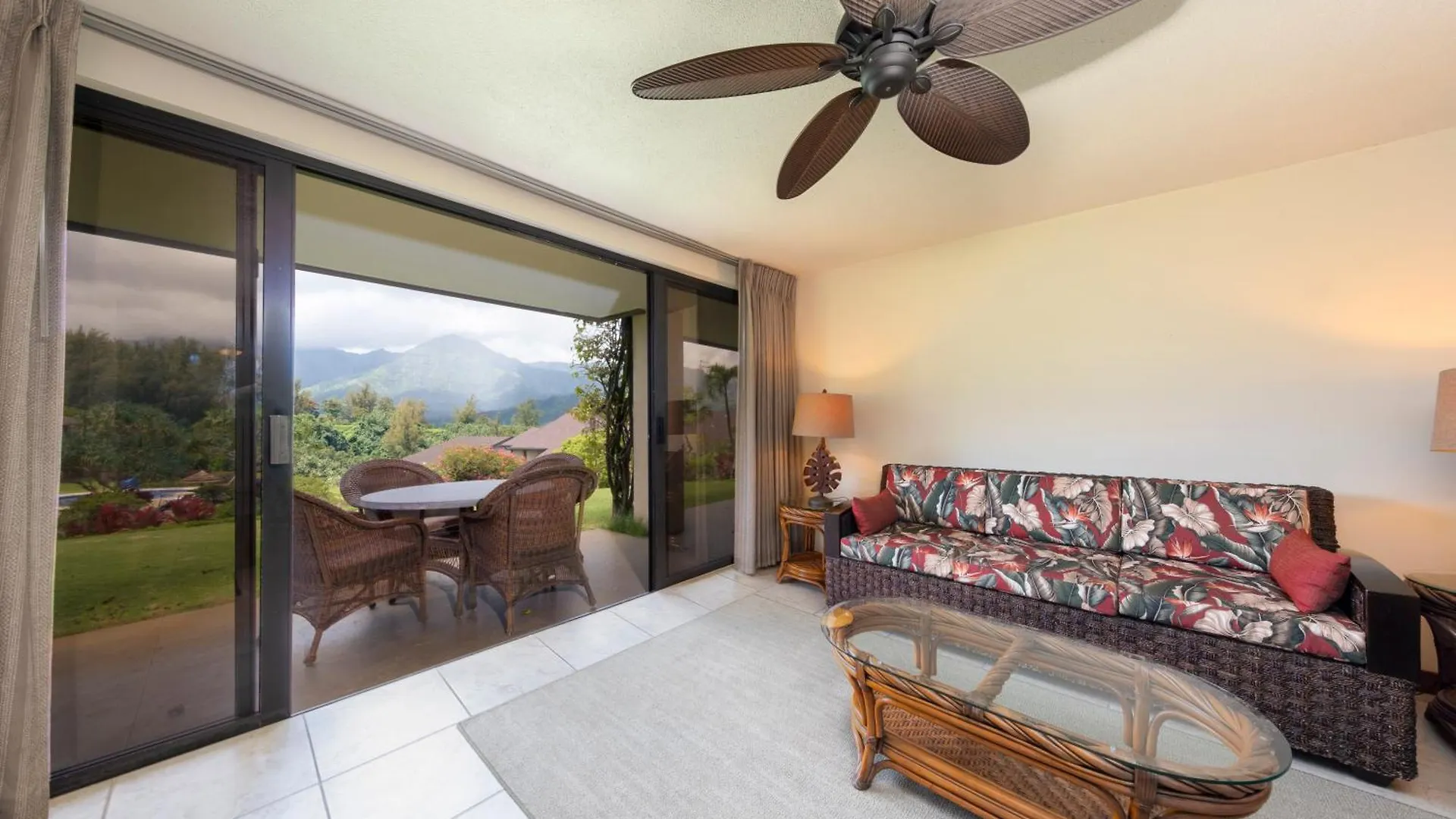 Hanalei Bay Resort 3*