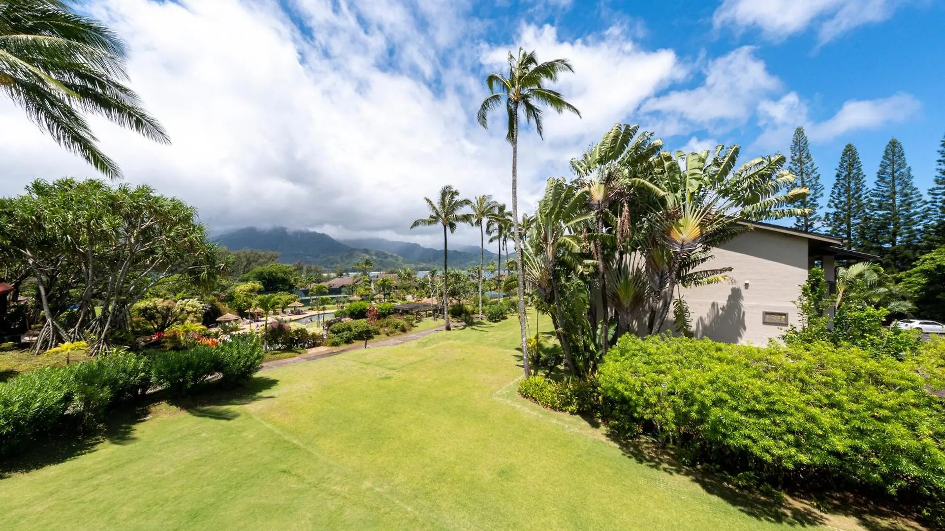 Resort Hanalei Bay 3*