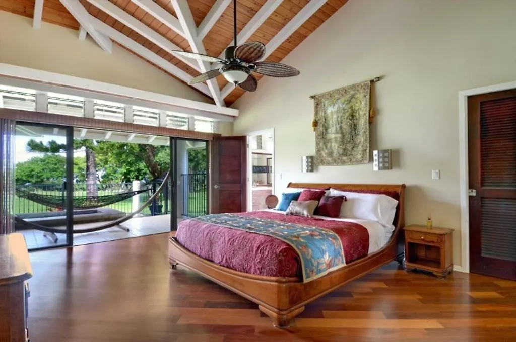 Elegant With Hot Tub And Pool In Princeville Holiday home
