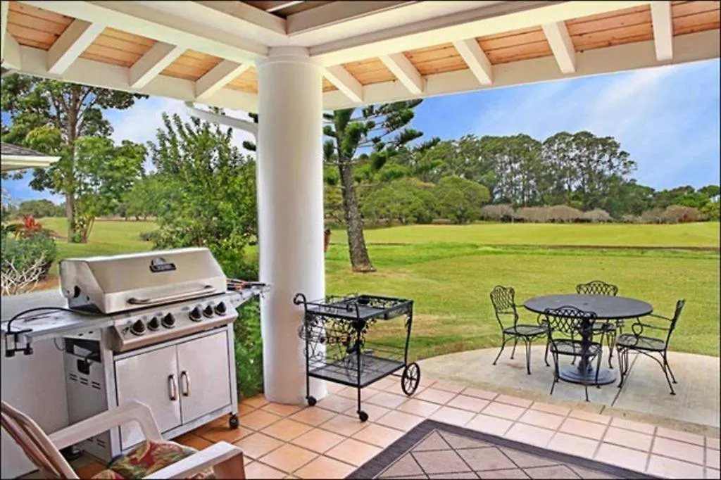 Elegant With Hot Tub And Pool In Princeville