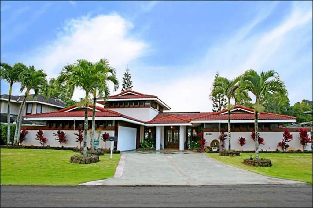 Elegant With Hot Tub And Pool In Princeville Holiday home Kauai