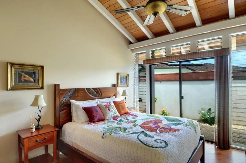 Elegant With Hot Tub And Pool In Princeville *