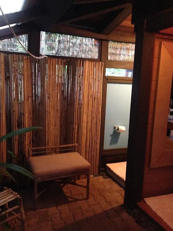 Mahina Kai Ocean Guest house